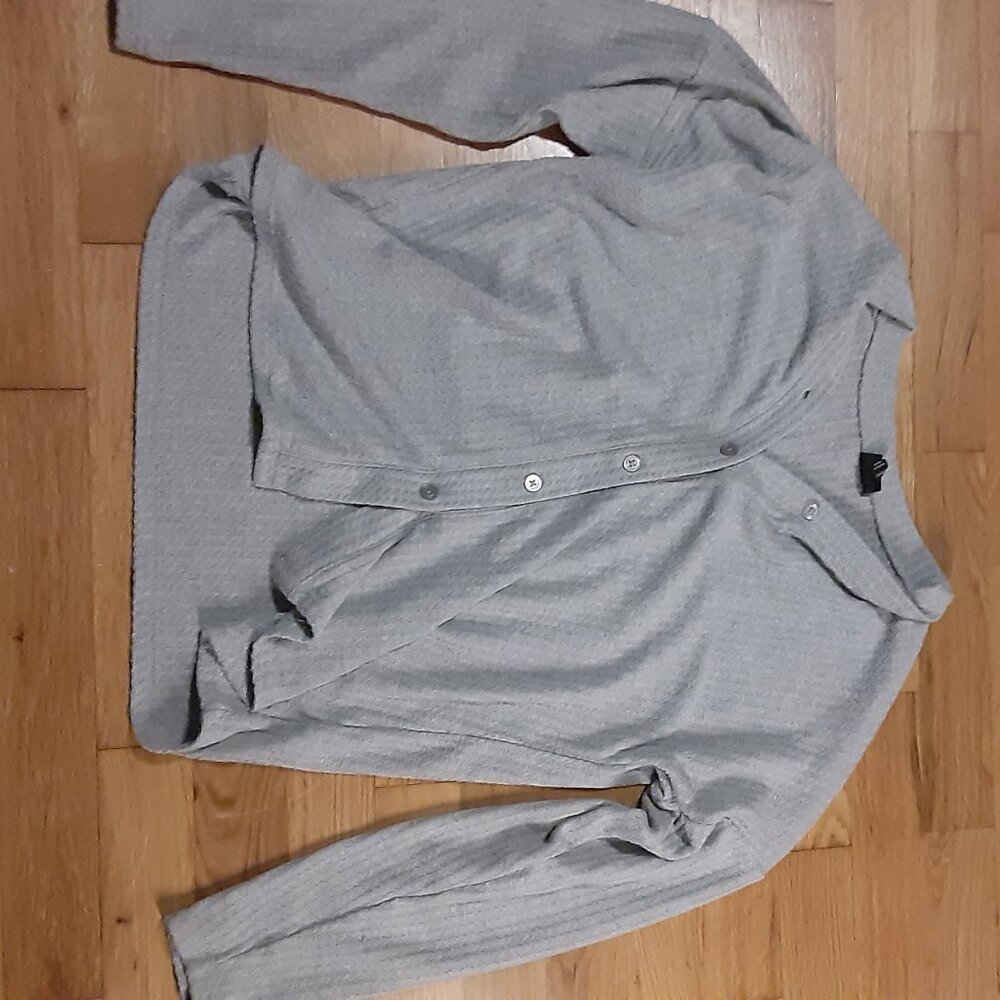 Light grey casual cardigan.